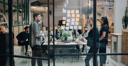 2560 x 1338 large ( 1)